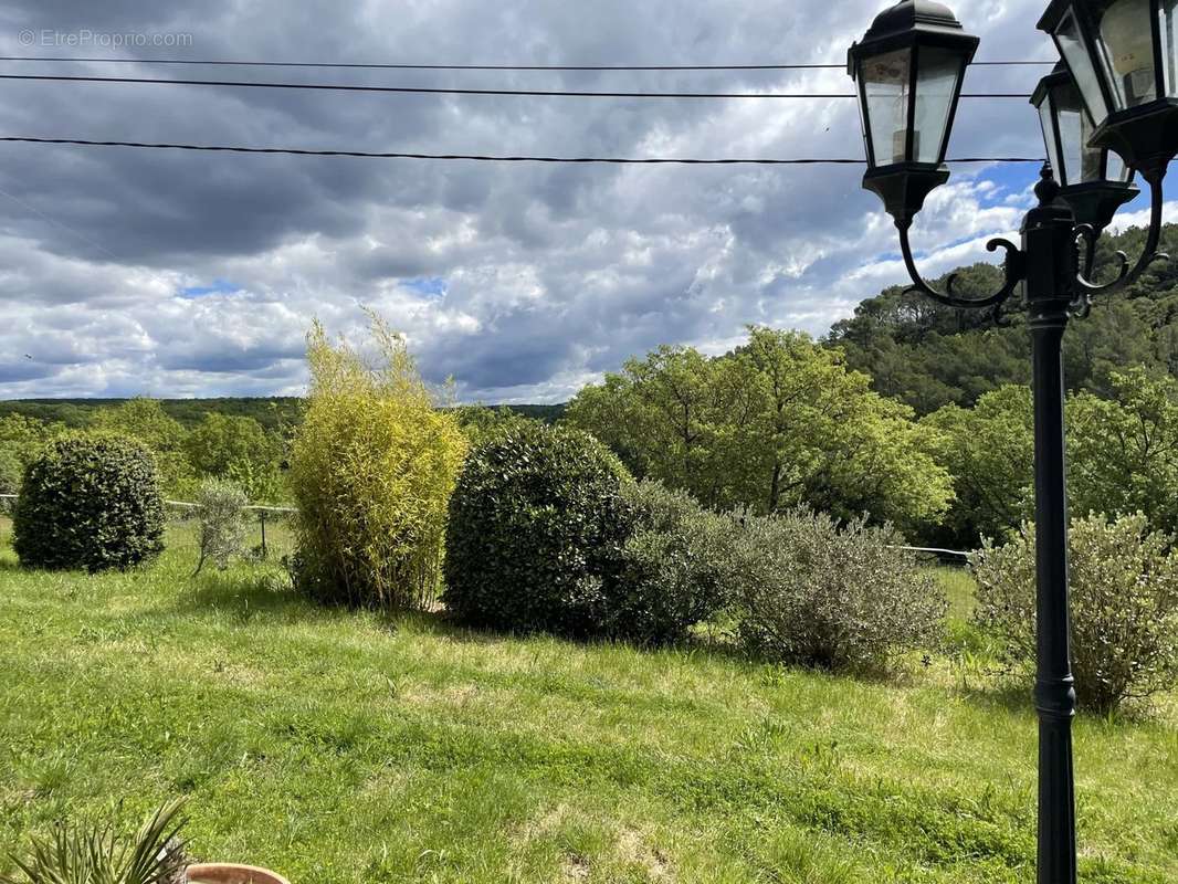 Maison à CHATEAUDOUBLE