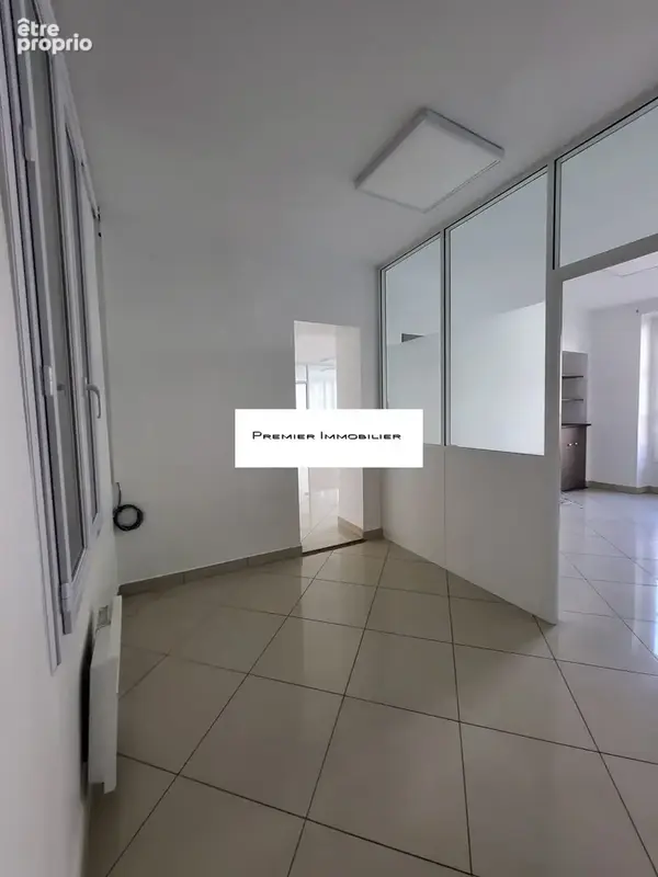 Commerce 56 m² à vendre à Paris-10e (75010) - photo 3