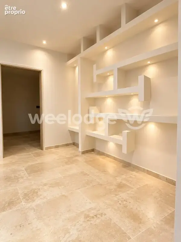 Appartement 4 pièces 109 m² à vendre à Saint-Gilles (30800) - photo 5