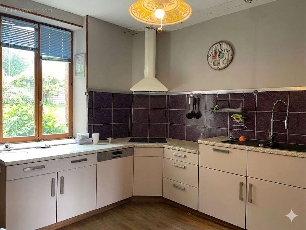 Coup de coeur assuré -Propriété de caractère en pierre-Maison familiale & gîte de 280m2 sur un terrain d'environ 2,8 ha proche d - photo 9