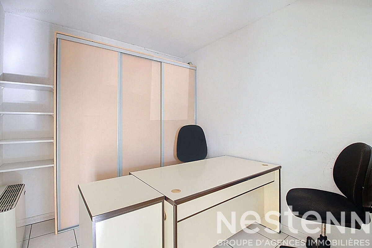 À vendre - locaux professionnels / bureaux 93m² - draguignan centre-ville avec possibilité de changement de destination - photo 5