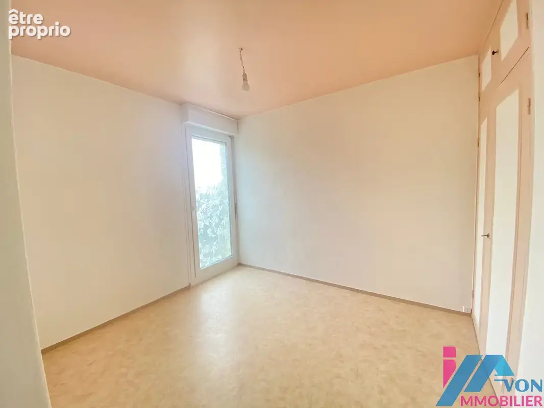 À vendre 125 000 € -  3 pièces 58,59 m2  - dernier étage -  balcon vue dégagée-  parking -   cave -   -  avon - photo 7