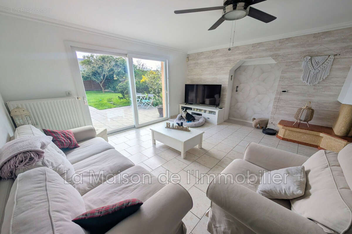 Maison à CRIQUEBEUF-SUR-SEINE