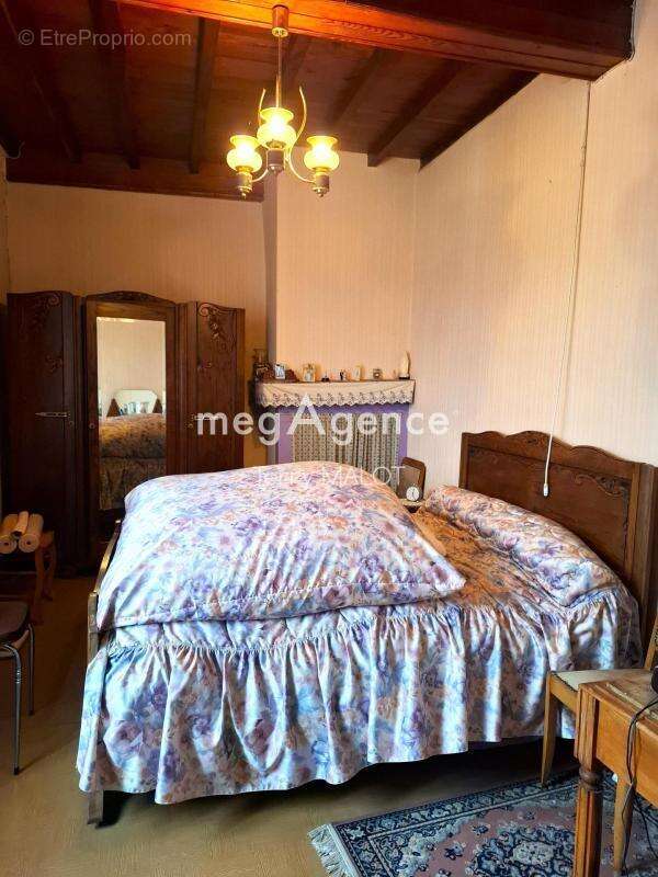 Maison à AVEZAC-PRAT-LAHITTE