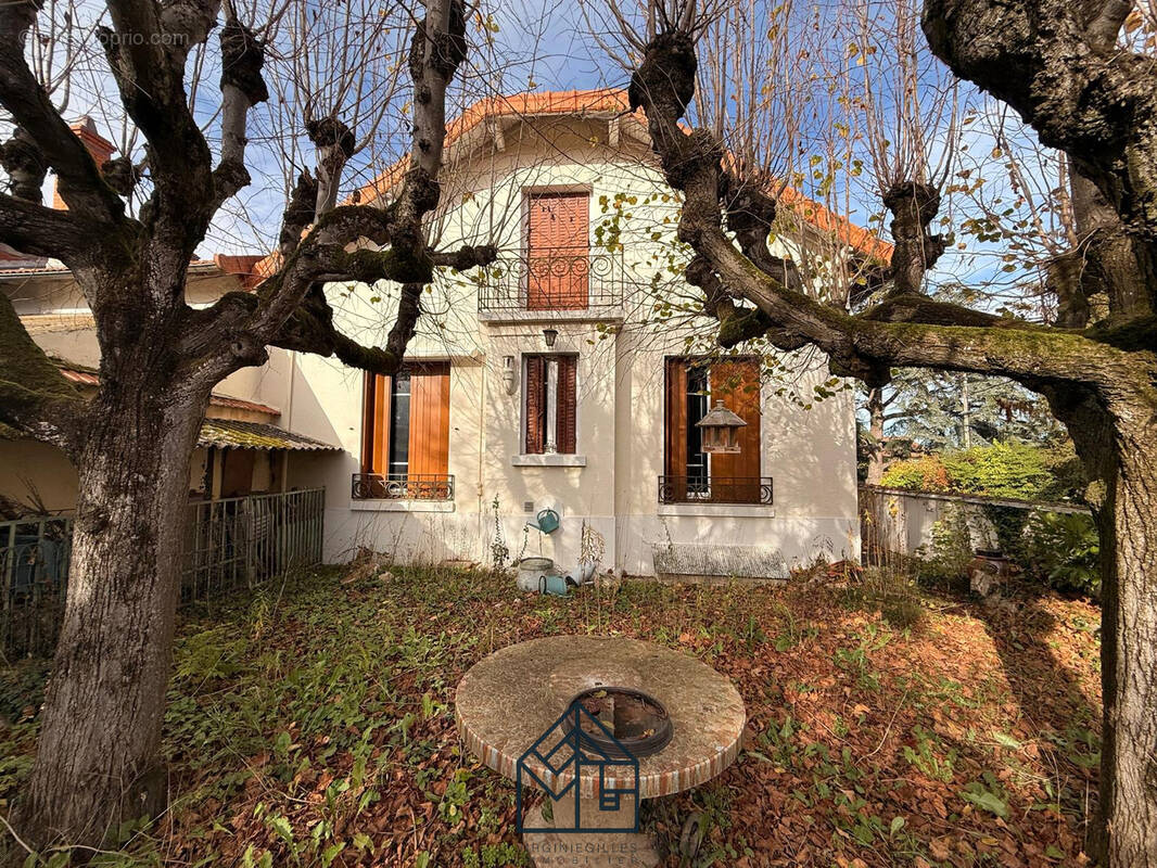 Maison à RIORGES