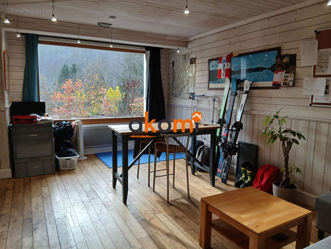 Appartement à SERRAVAL
