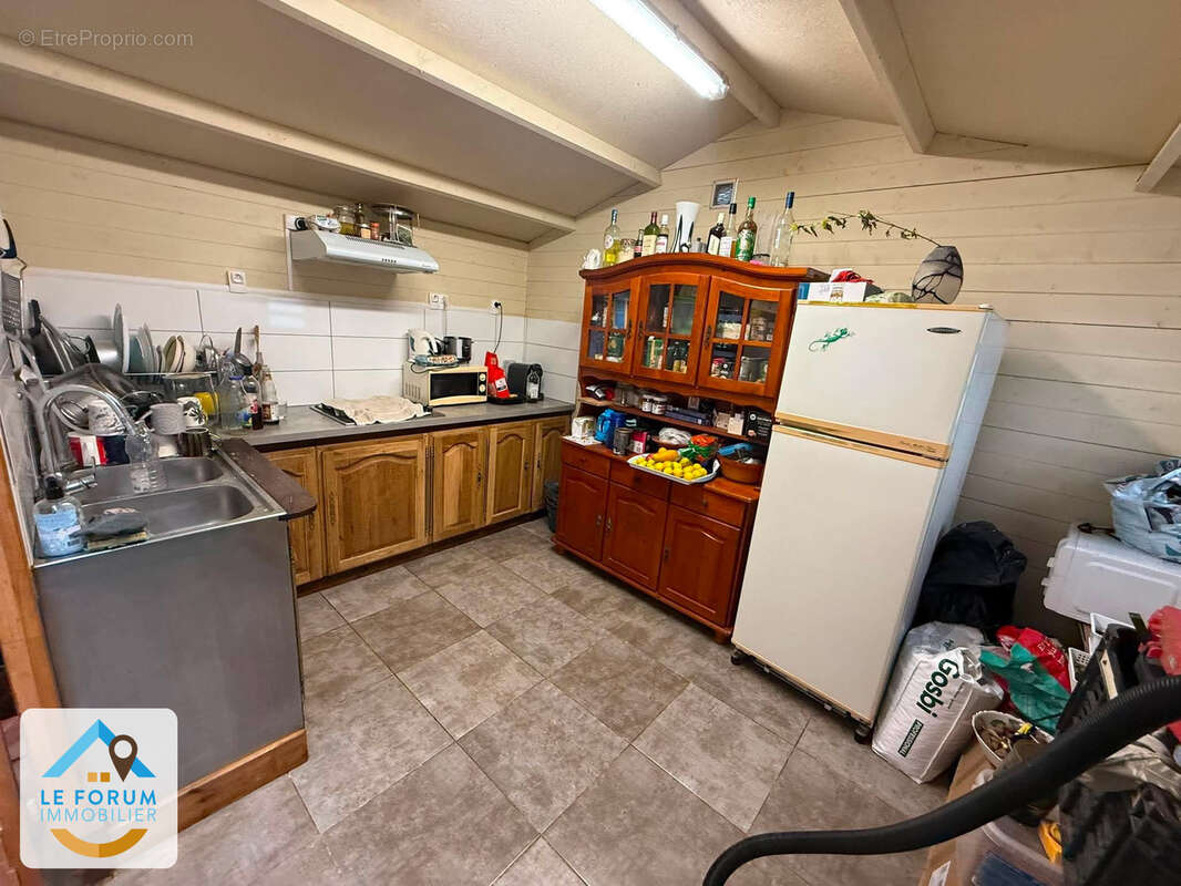 Riviere saint louis 97421 - maison familiale - possible investissement - beaux volumes - proche commodités - photo 2