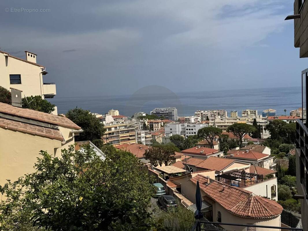 Appartement à ROQUEBRUNE-CAP-MARTIN