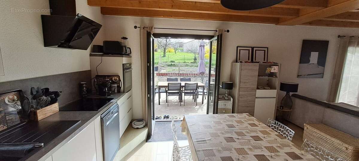 Maison à GLAINE-MONTAIGUT