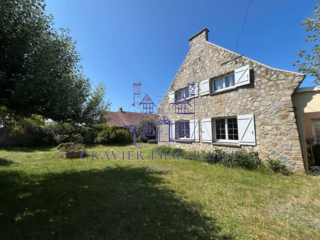 Maison à SAINT-GERMAIN-SUR-AY