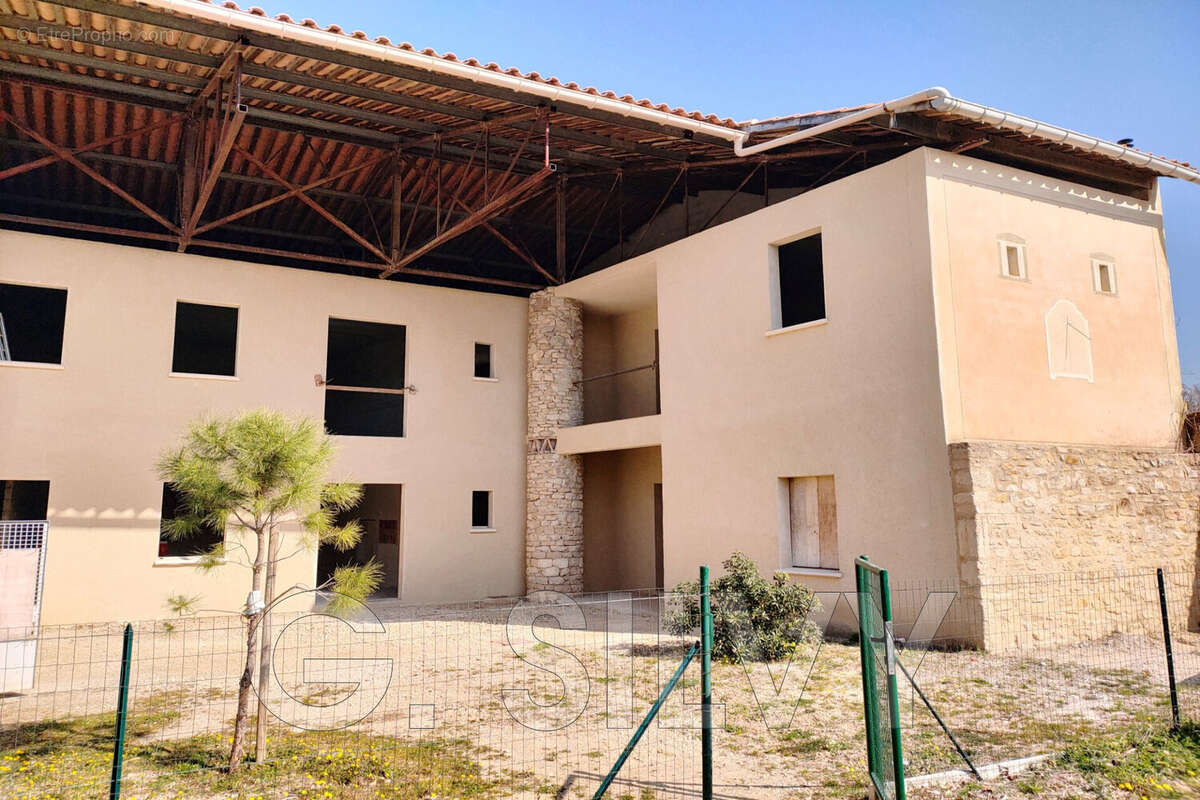 Maison à BOLLENE