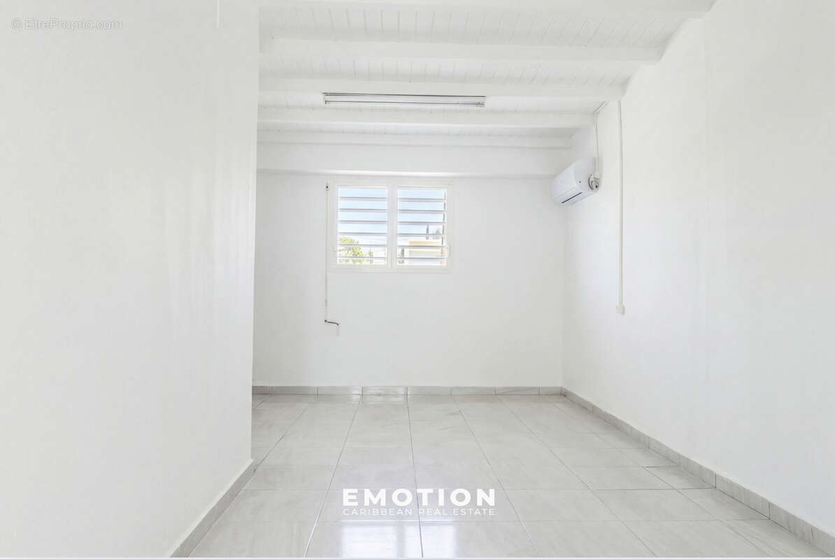 Maison à CAPESTERRE-BELLE-EAU