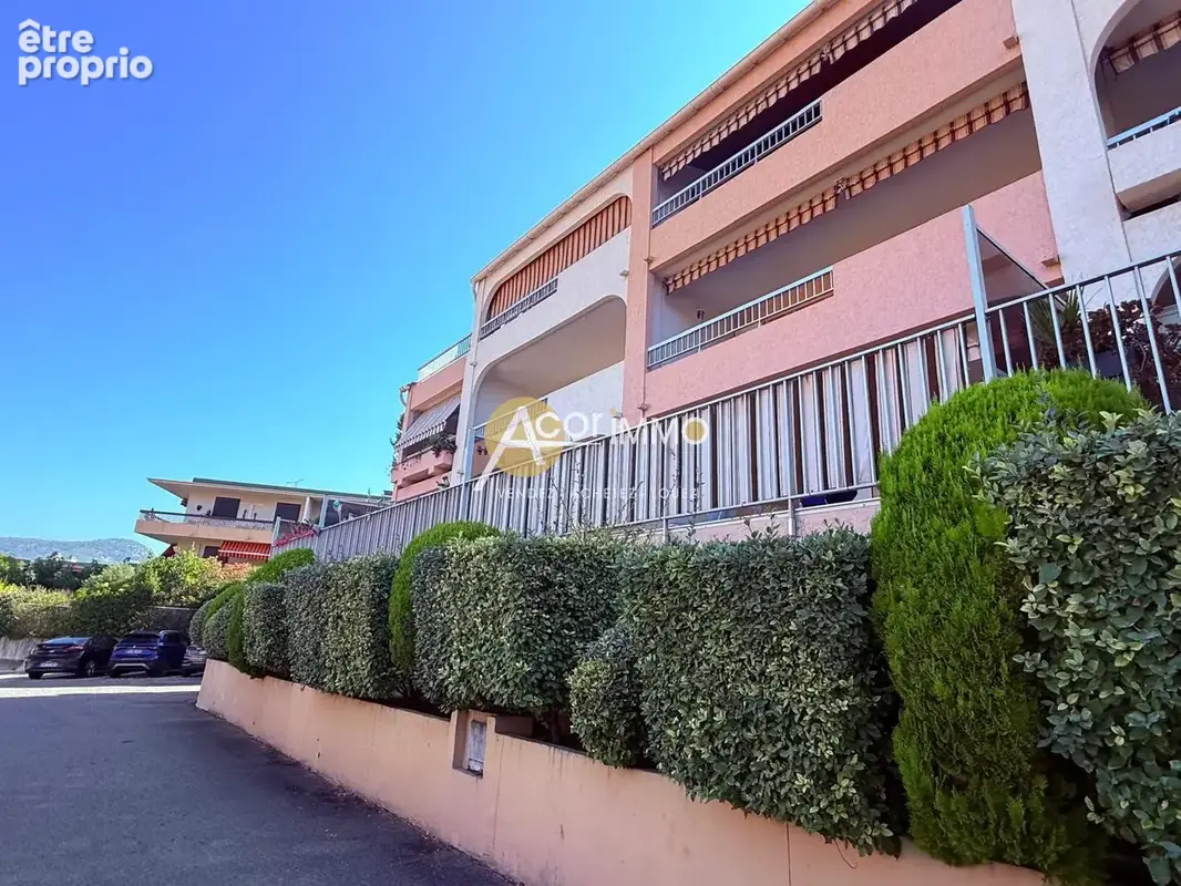 Appartement à SIX-FOURS-LES-PLAGES