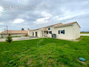 Maison à SAINT-CIERS-CHAMPAGNE