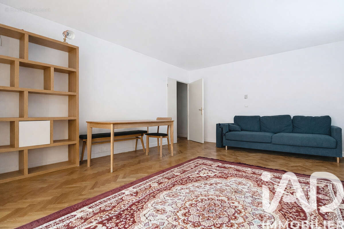 Photo 2 - Appartement à COURBEVOIE