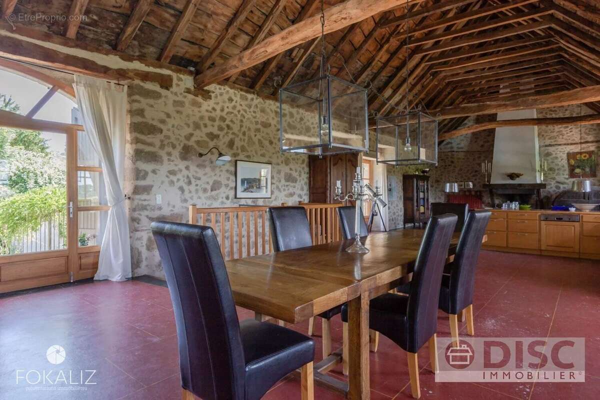 Maison à SAINT-ANDRE-DE-NAJAC