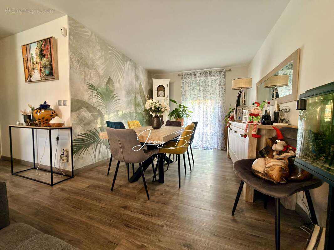 Maison à SAINT-ESTEVE