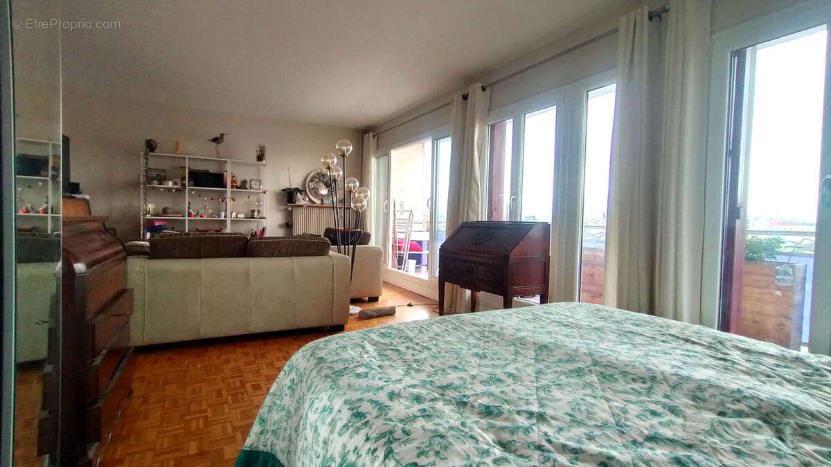 Appartement à FONTENAY-SOUS-BOIS