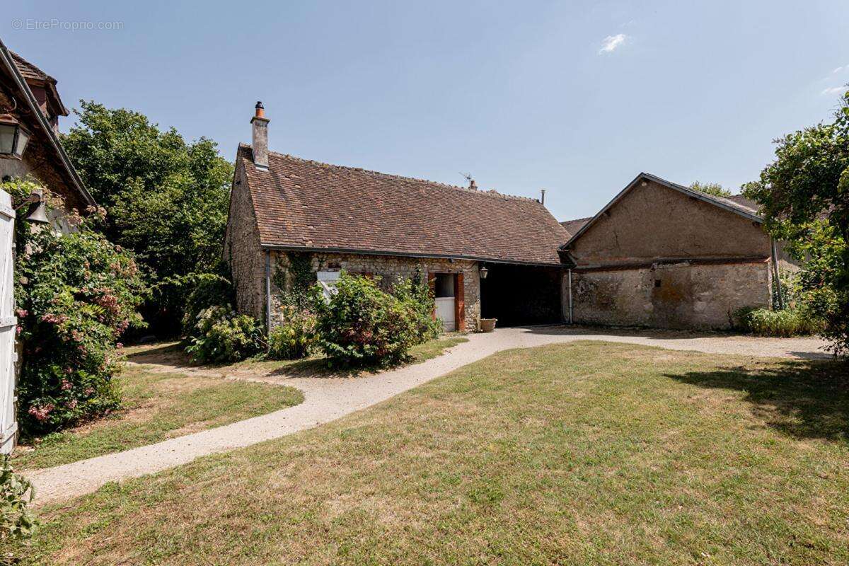Maison à CLOYES-SUR-LE-LOIR