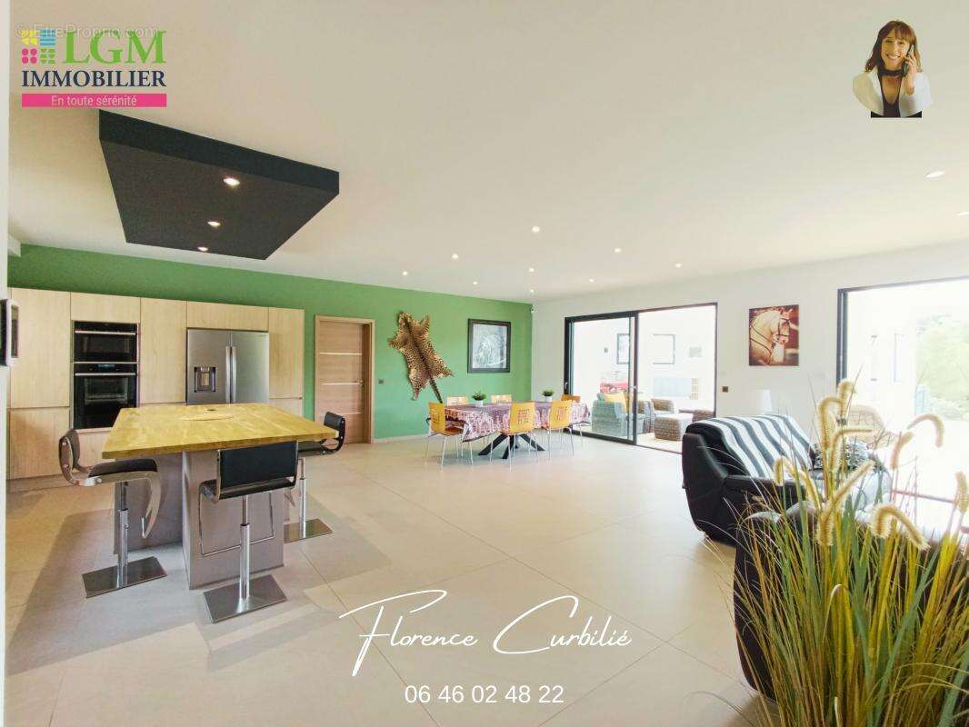 Villa contemporaine 4 chambres avec piscine et garage sur un terrain de 3000m² à l'abri des regards - photo 10