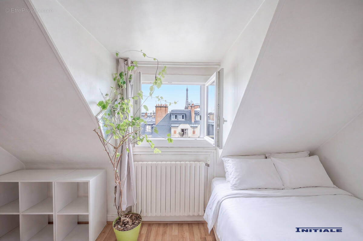 Appartement 1 pièce 21 m² · à Paris-15e · 21 m² · 240 000 €