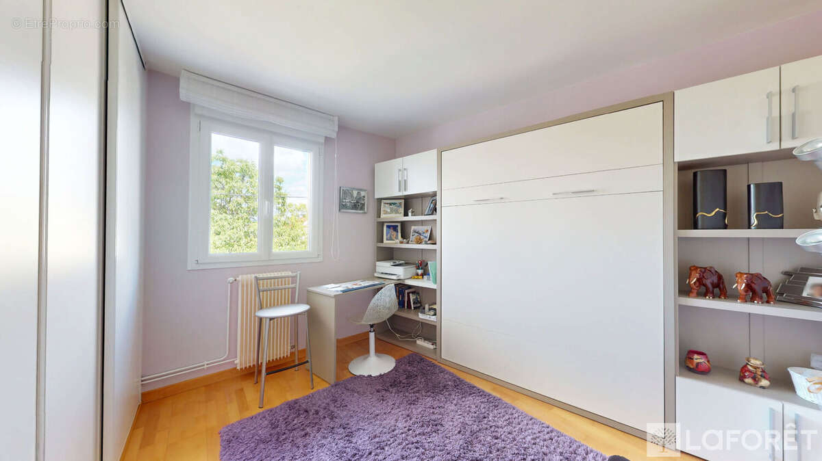 A vendre, Maison comme un Appartement Reims secteur Laon, 3 chambres, cour et deux garages - photo 8