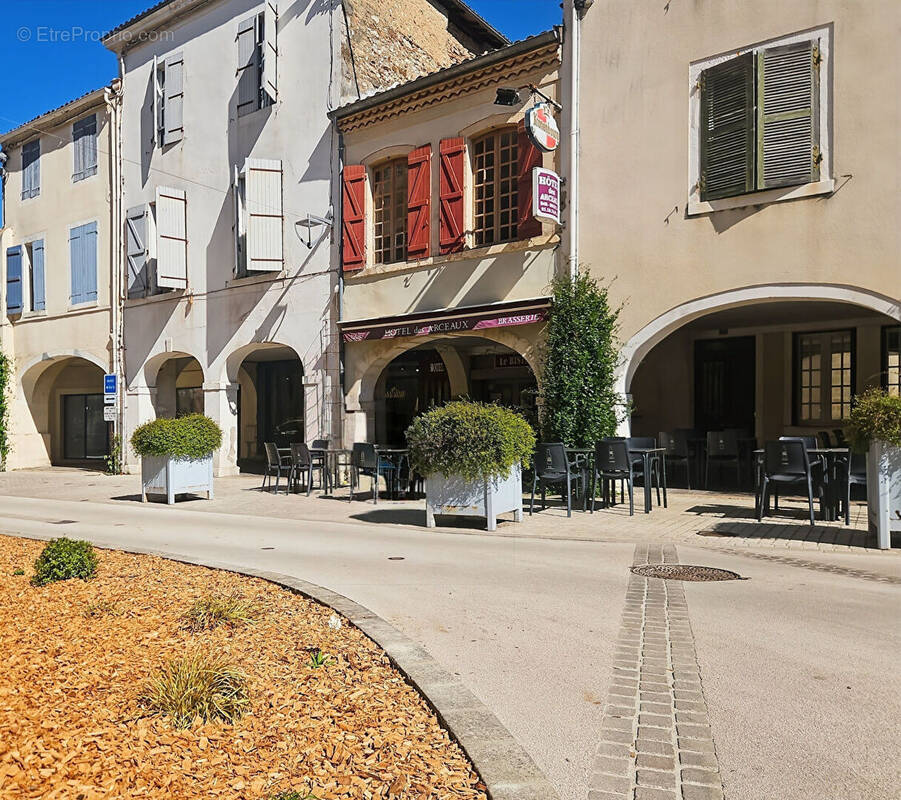 Commerce à SAINT-SEVER