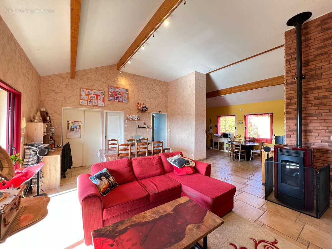 Maison à CHAVEYRIAT