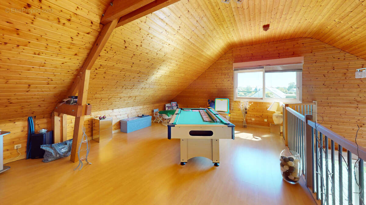 Maison à LONGUE-JUMELLES