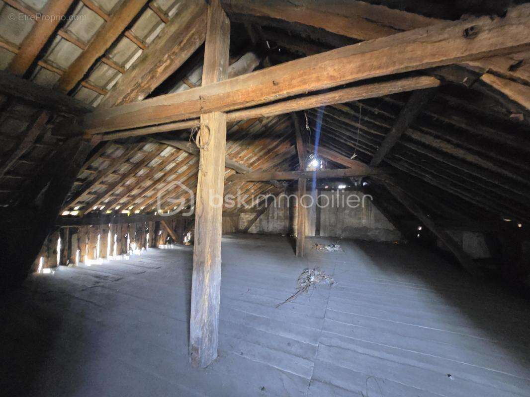 Appartement à FOURCHAMBAULT