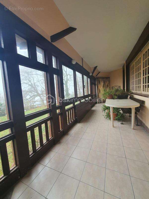 Maison à LE MESNIL-ESNARD