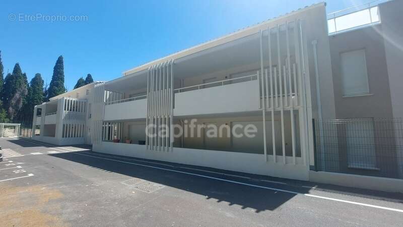 Saint-Rémy-de-Provence – Studio en rez de chaussée avec jardin - photo 3