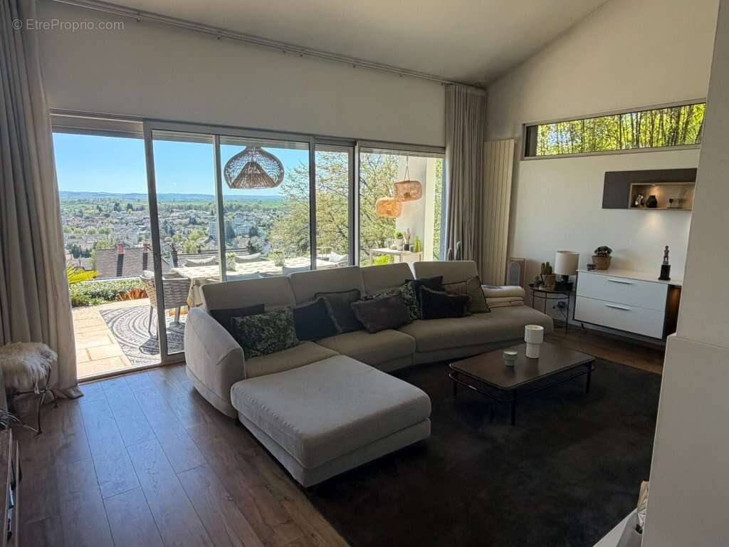 Maison à LE CREUSOT