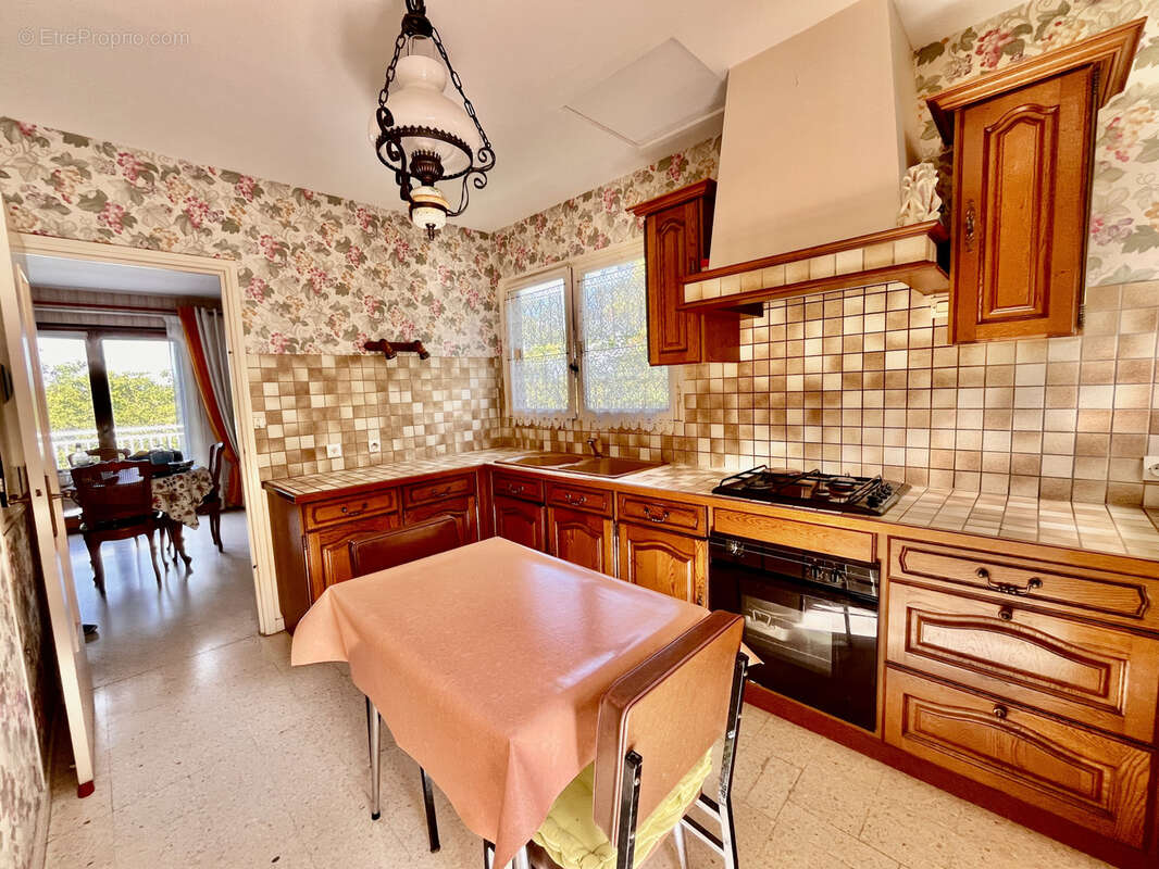 Maison à MONTREUIL-BELLAY