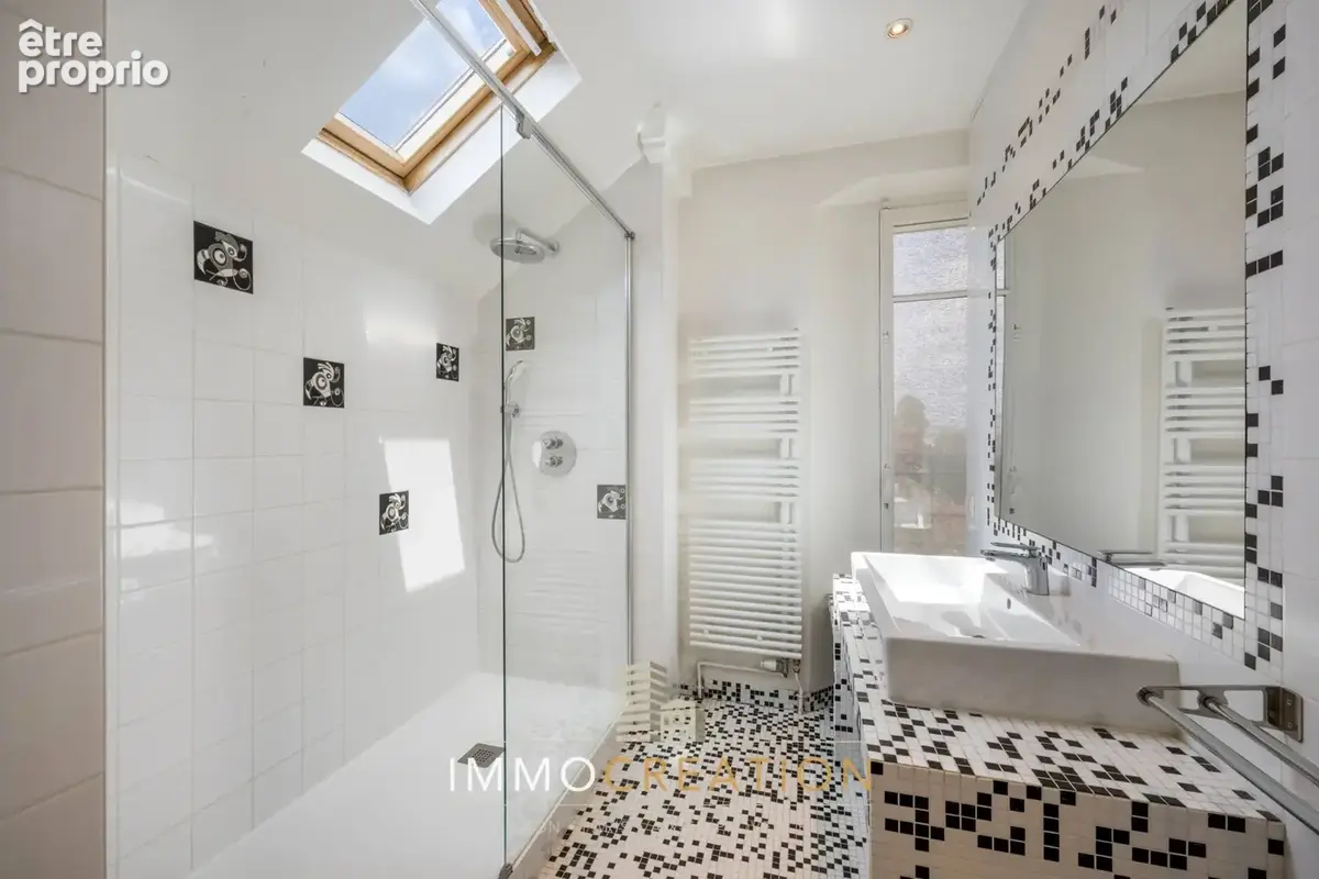 Propriété exceptionnelle de grand standing, climatisée, sur 1000 m2, piscine, à vendre à LYON 3 Montchat PArc - photo 22