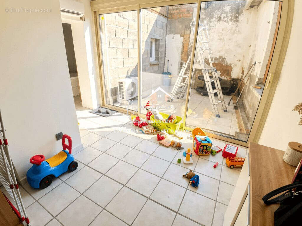 Maison à THURE