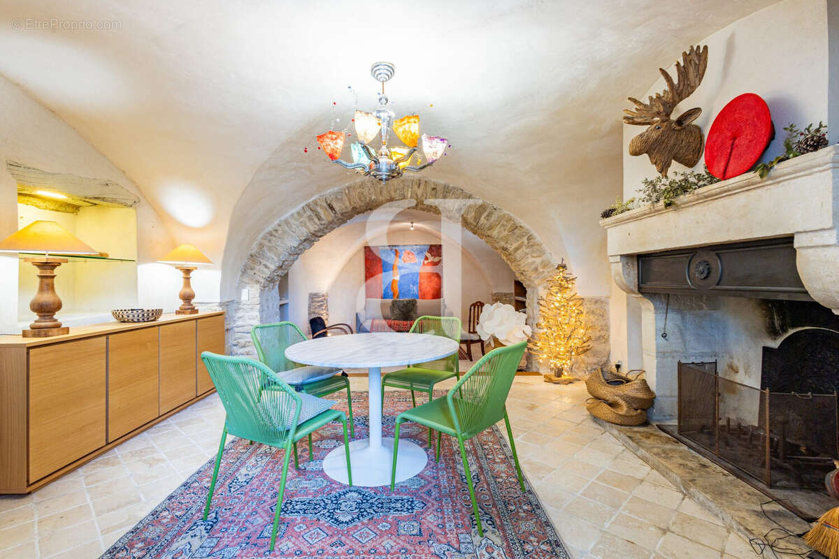 Maison à CABRIERES-D'AVIGNON