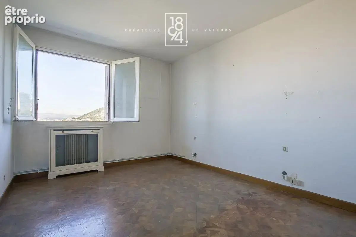 Appartement À Vendre T4 de 111m² Marseille 13009  Résidence Super Valmante  Garage Electrifié  10eme étage vue mer et collines - photo 8