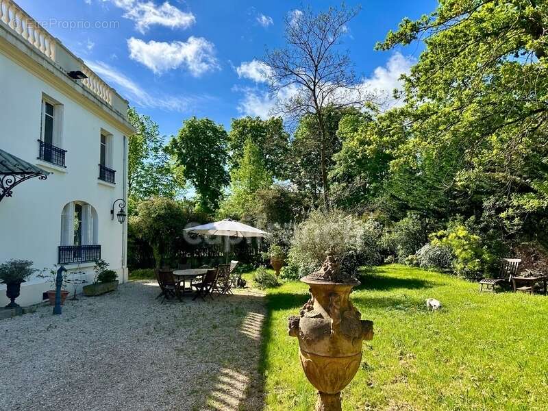 Maison à MAISONS-LAFFITTE