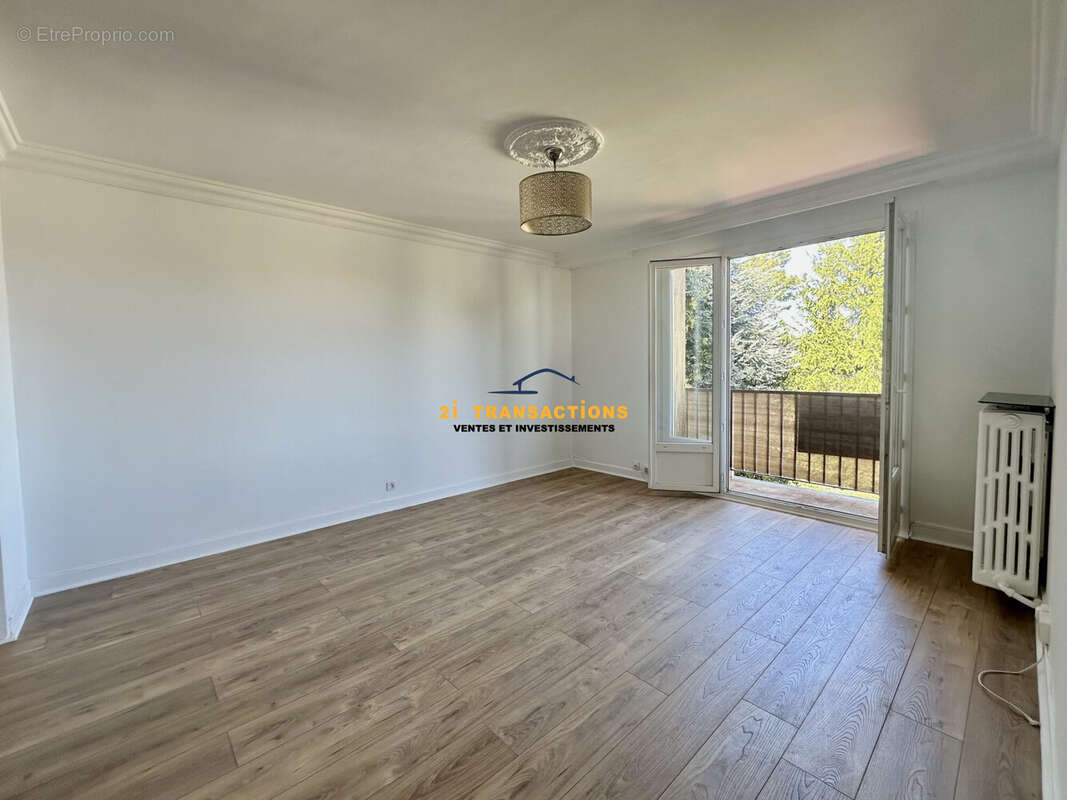 Appartement à SAINT-ETIENNE