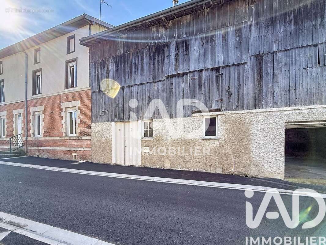 Maison 119 m² à La Neuville-Au-Pont  - photo 2