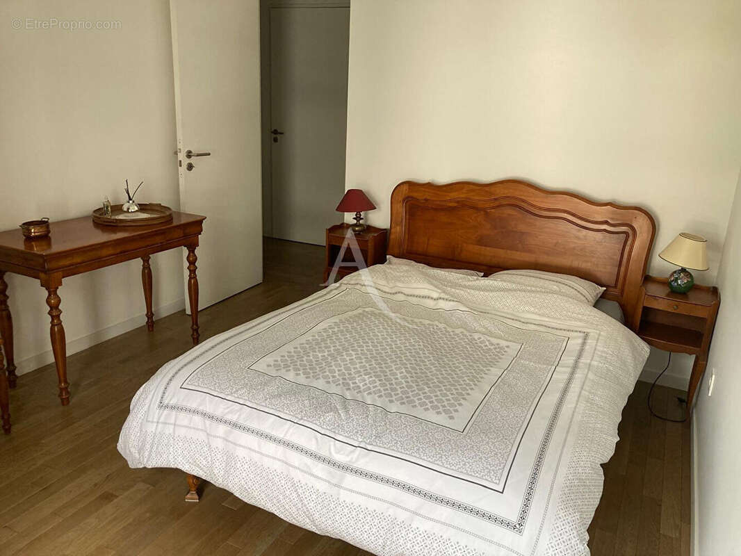 Appartement à BURES-SUR-YVETTE