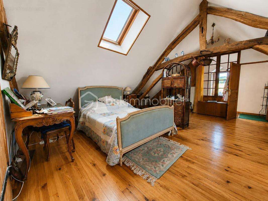 Maison de caractère – Beaux volumes, 3 chambres et jardin - photo 12