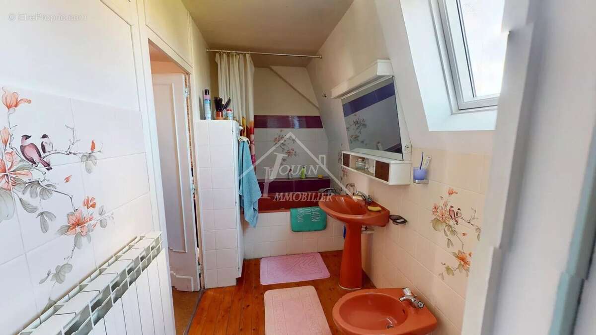 Maison à COSNE-D'ALLIER