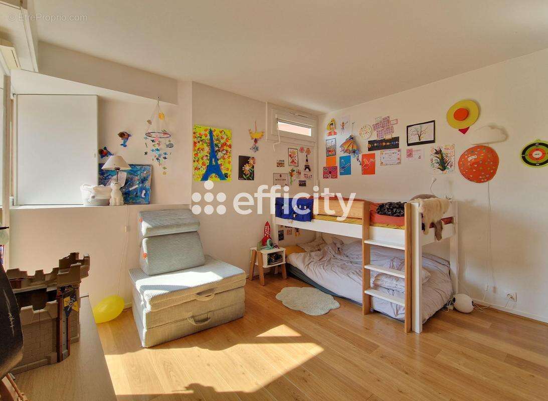Appartement à ASNIERES-SUR-SEINE