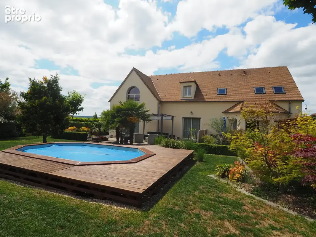 Propriété avec piscine, jardin arboré, garage et studio - photo 2
