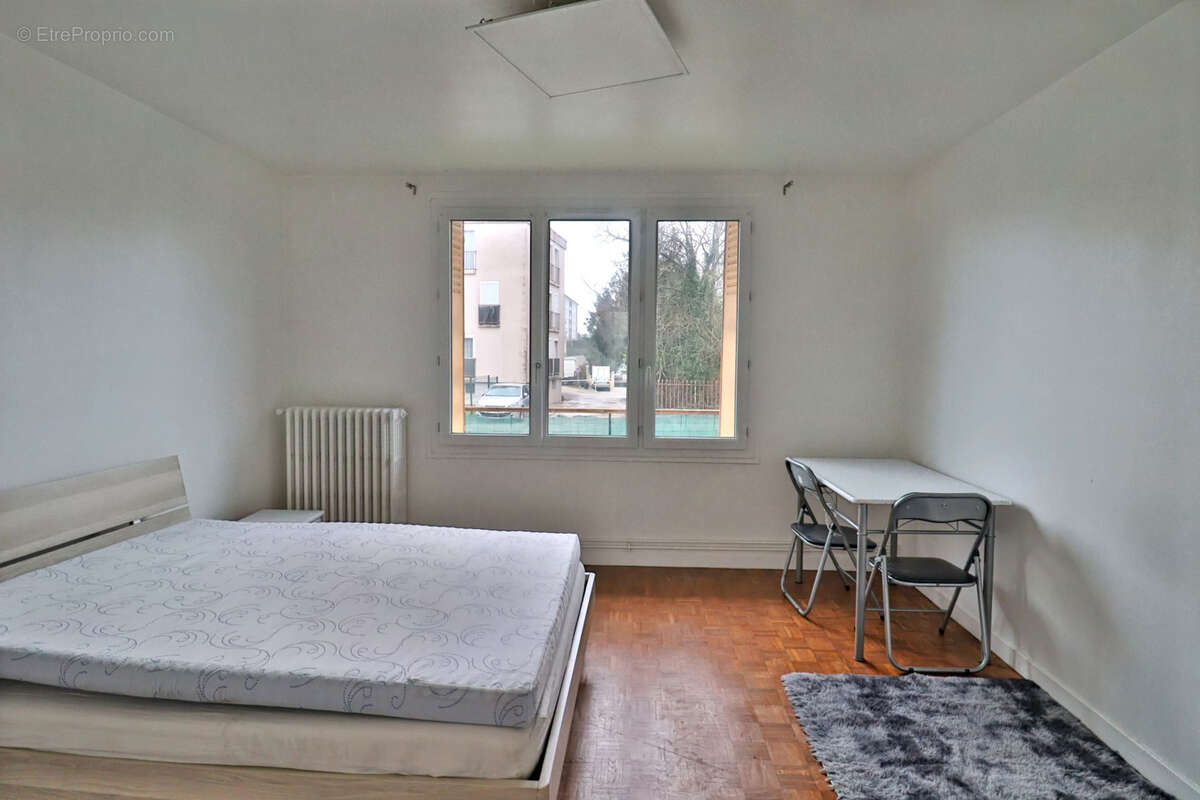 Appartement à LA CHAPELLE-SAINT-LUC