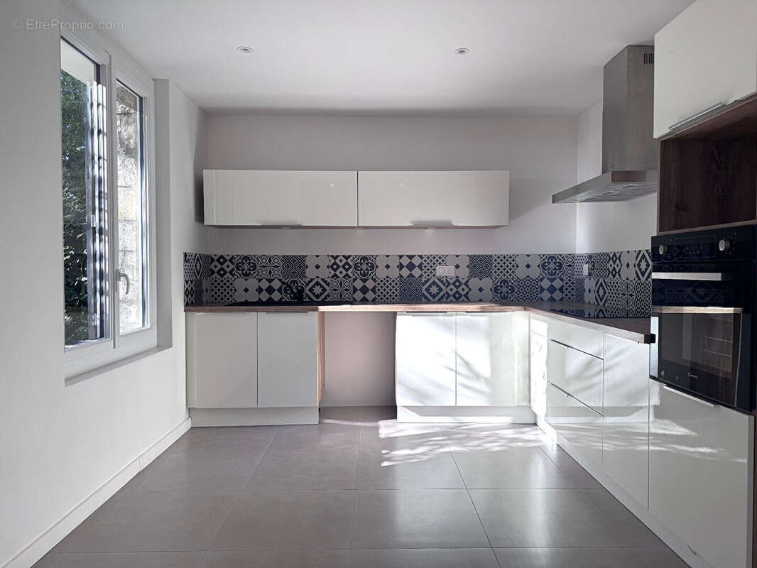 Appartement à VILLENEUVE-LES-AVIGNON