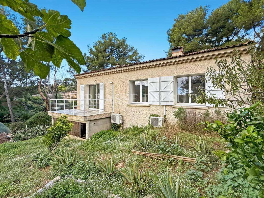 Maison à LA CADIERE-D&#039;AZUR