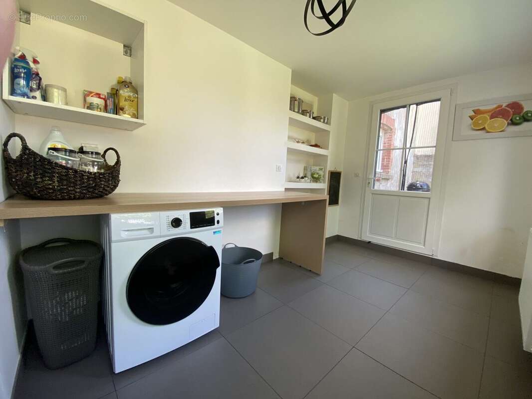 Commerce à BARBECHAT